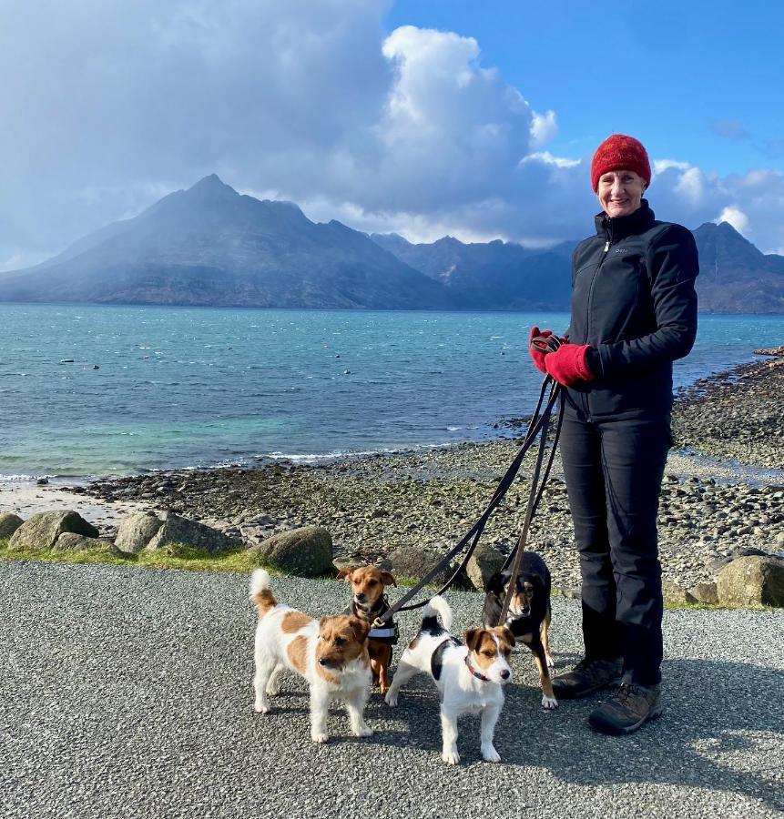 Tigh Mairi At Mary'S Thatched Cottages Elgol Exterior foto